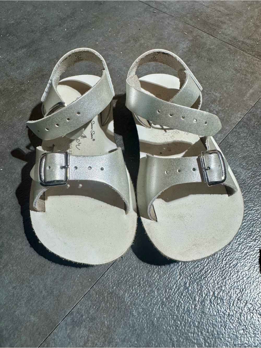 Girls Metallic Silver Buckle Strap Sandals